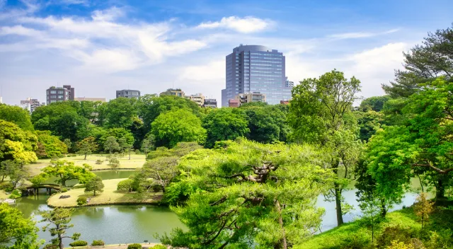 六義園